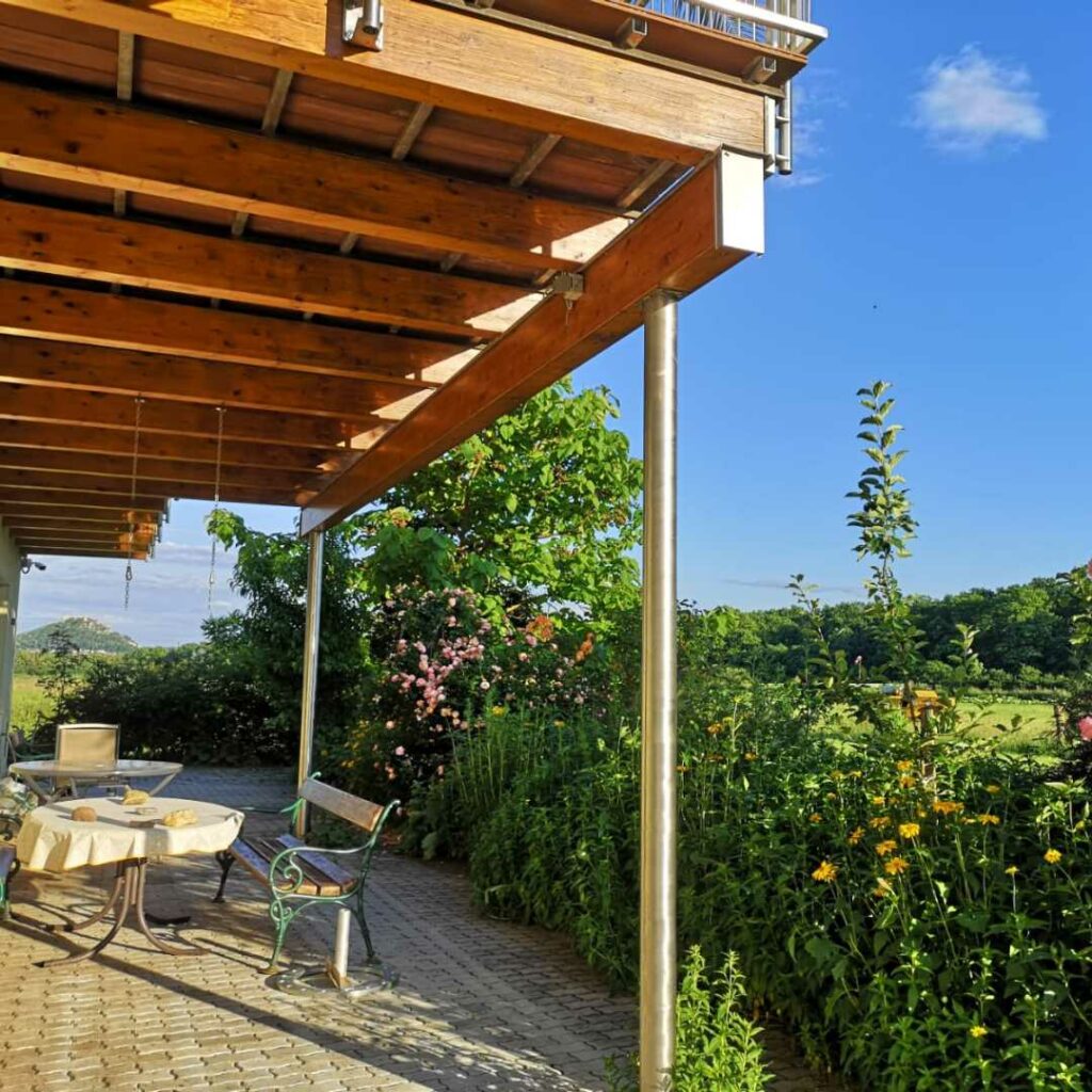 Ruhe und Natur genießen auf der Terrasse vom Balancia in Kottingneusiedl